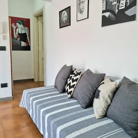 Apartment Of Fame - Gallery With Fully Equipped Kitchen, Separate Entrance, Free Parking