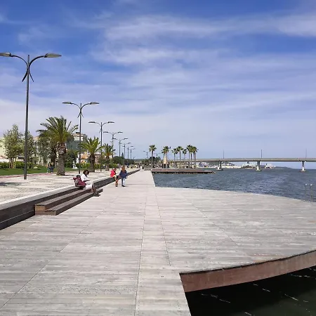 شقة Of Fame - Gallery With Fully Equipped Kitchen, Separate Entrance, Free Parking أولبيا