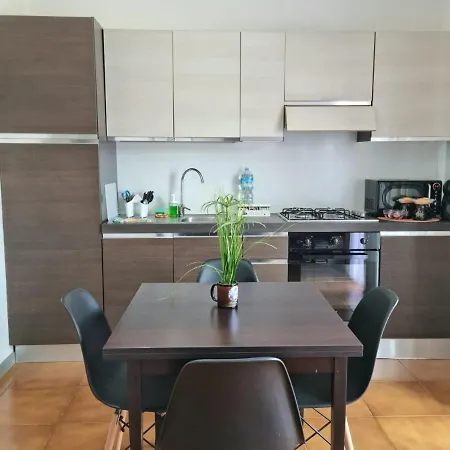 Of Fame - Gallery With Fully Equipped Kitchen, Separate Entrance, Free Parking *