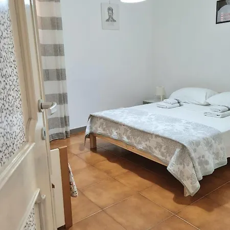 Appartement Of Fame - Gallery With Fully Equipped Kitchen, Separate Entrance, Free Parking *