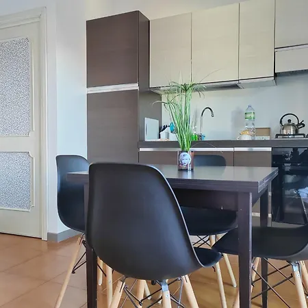 Of Fame Gallery Apartment