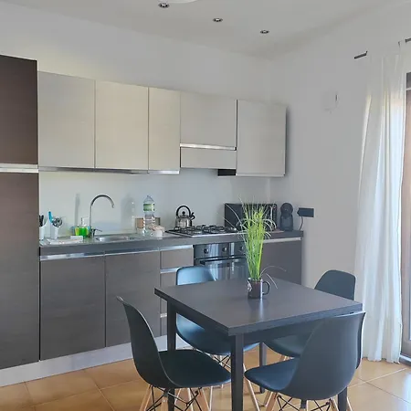 Of Fame - Gallery With Fully Equipped Kitchen, Separate Entrance, Free Parking Appartement Olbia