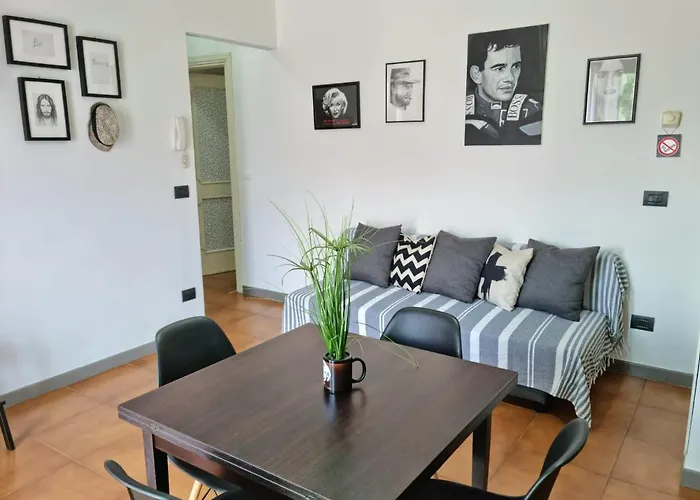 Appartement Of Fame - Gallery With Fully Equipped Kitchen, Separate Entrance, Free Parking Olbia