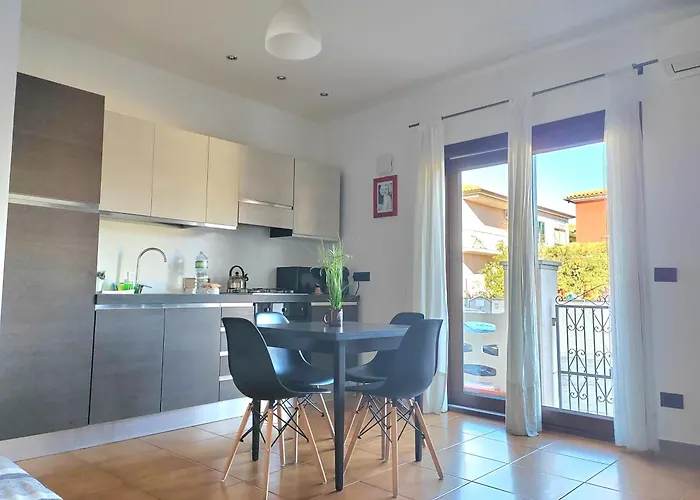 Appartement Of Fame - Gallery With Fully Equipped Kitchen, Separate Entrance, Free Parking Olbia