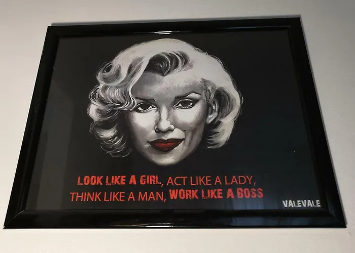 Appartement Of Fame - Gallery With Fully Equipped Kitchen, Separate Entrance, Free Parking *